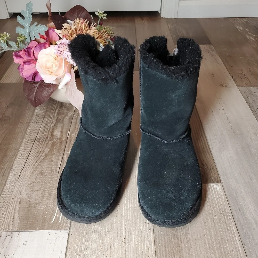 UGG brand size
